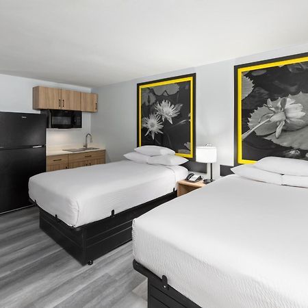 Super 8 By Wyndham Alexandria La Otel Dış mekan fotoğraf