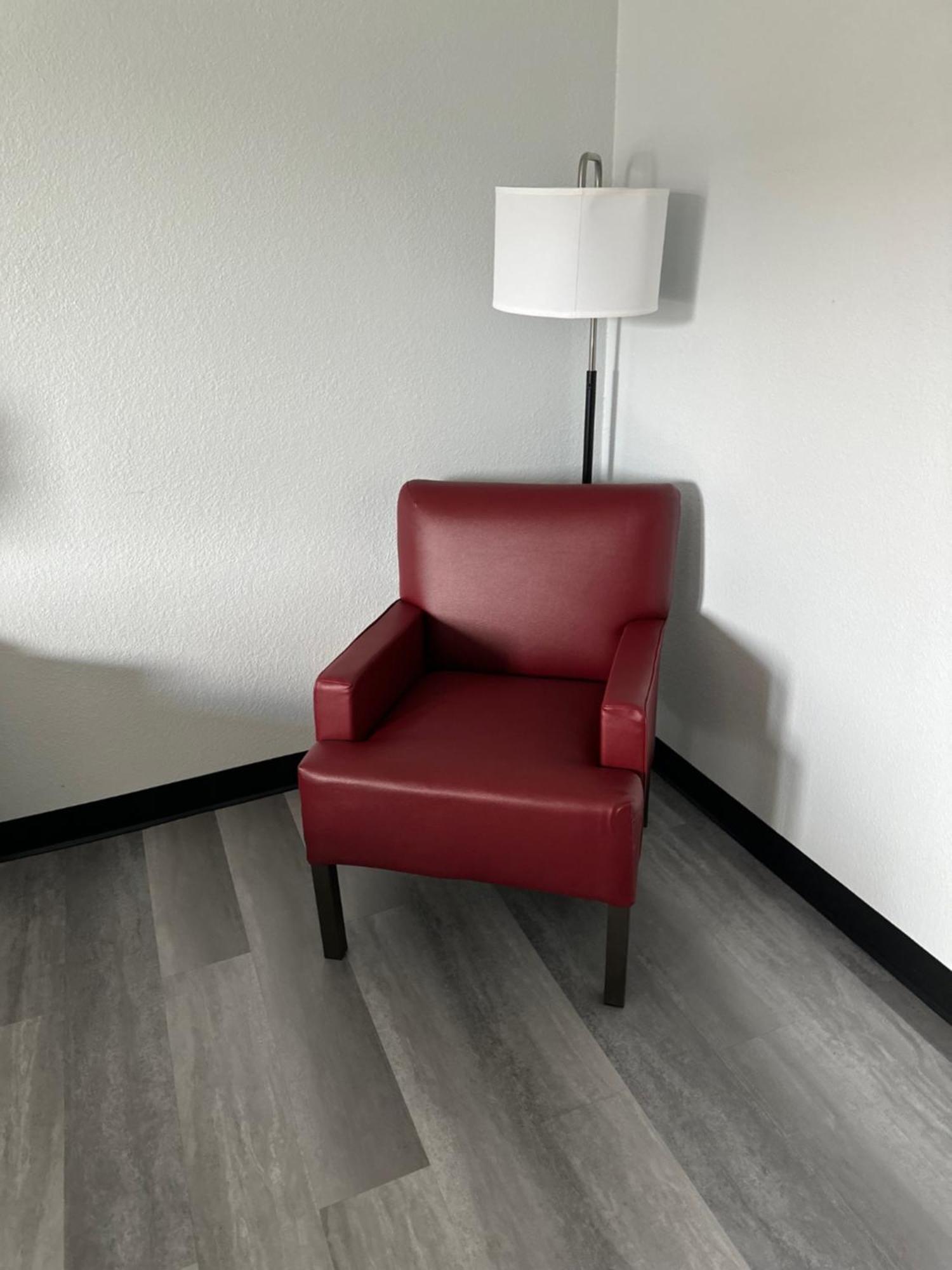 Super 8 By Wyndham Alexandria La Otel Dış mekan fotoğraf